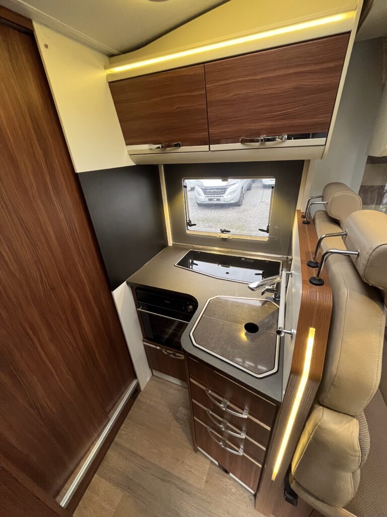 Adria Matrix 670 SC Plus 2017