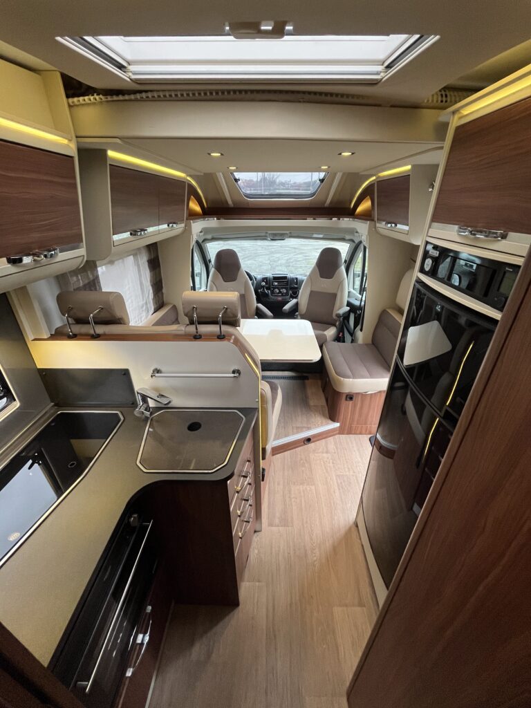 Adria Matrix 670 SC Plus 2017