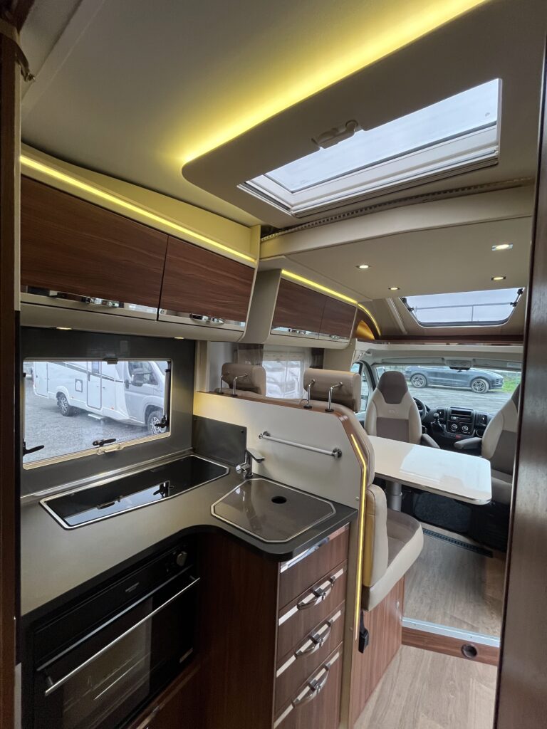 Adria Matrix 670 SC Plus 2017