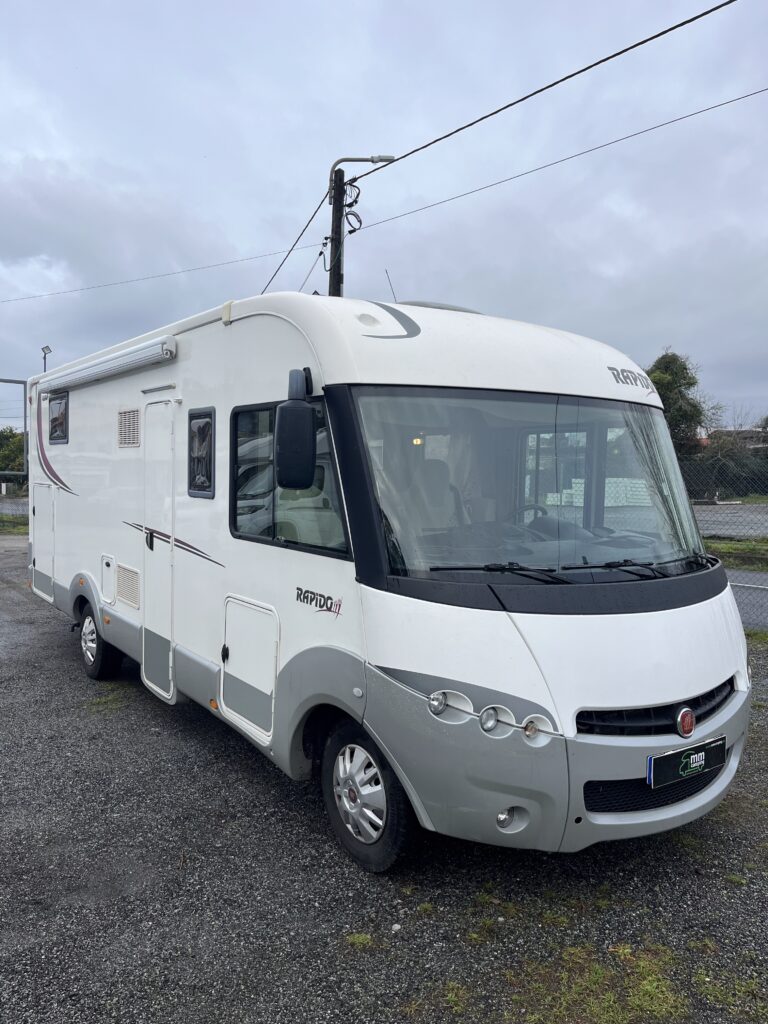 Rapido Integral 890 F  Cama central e basculante