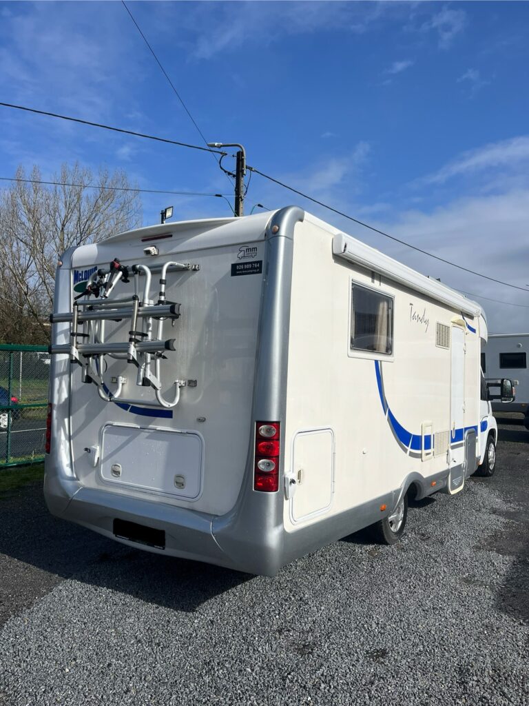 McLouis P700 Cama Central