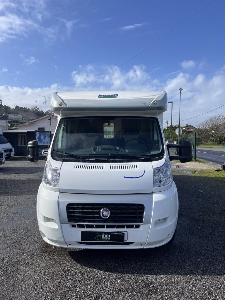 McLouis P700 Cama Central