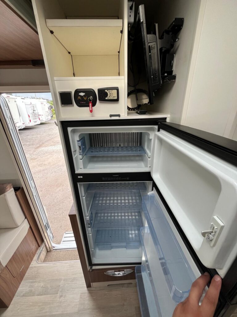 Pilote Essentiel 746