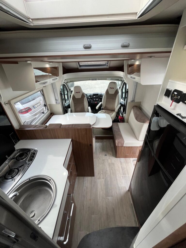 Pilote Essentiel 746