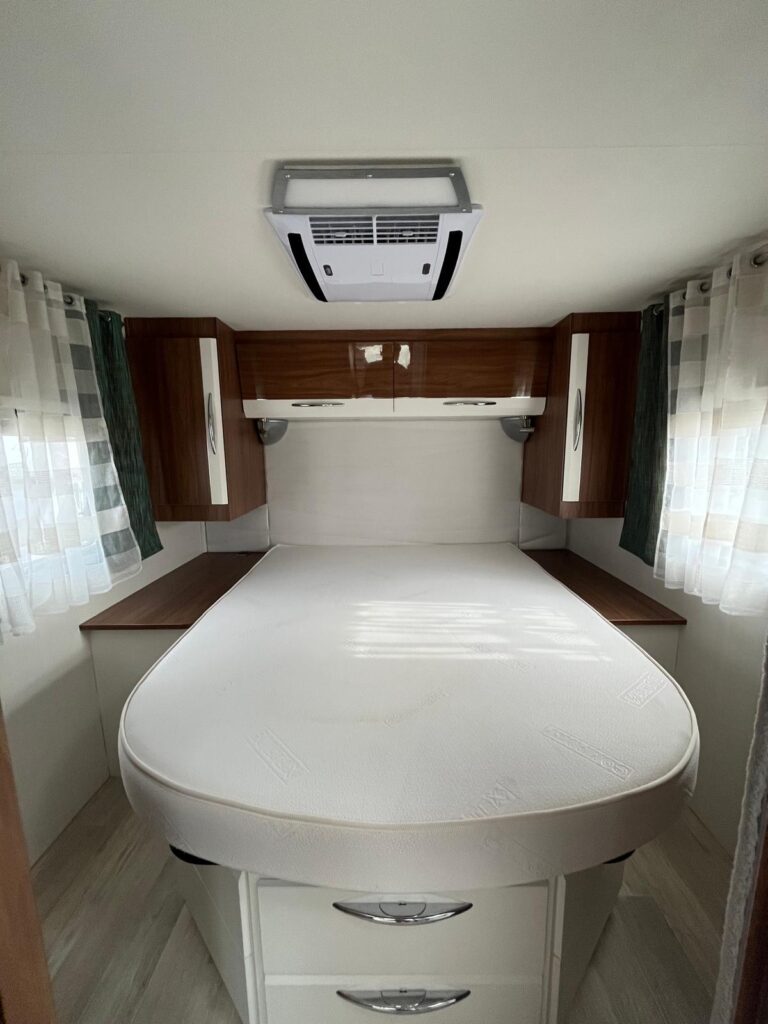 Pilote Essentiel 746