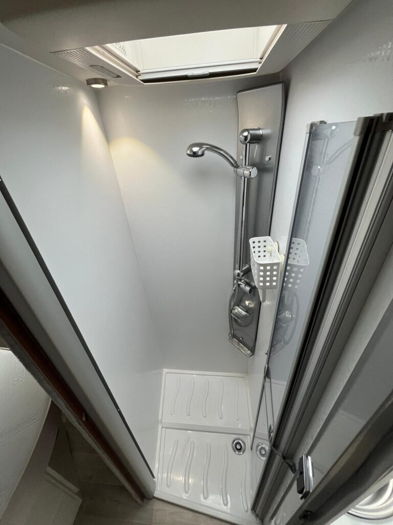 Pilote Essentiel 746