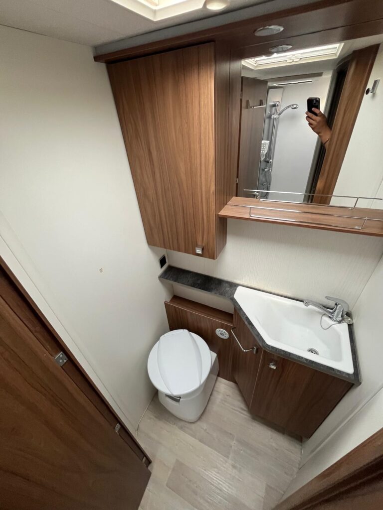 Pilote Essentiel 746