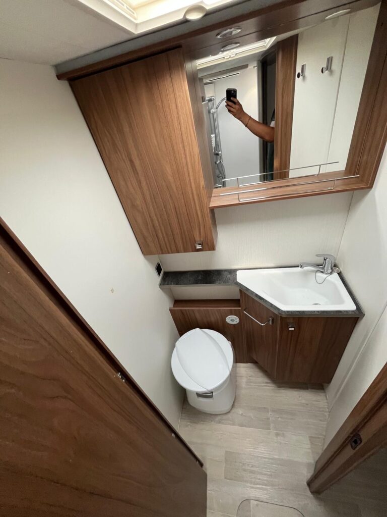 Pilote Essentiel 746