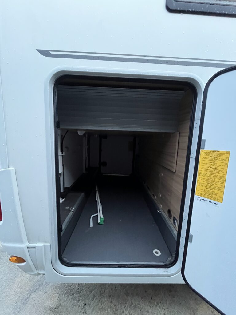 Adria Matrix Axess DC 670