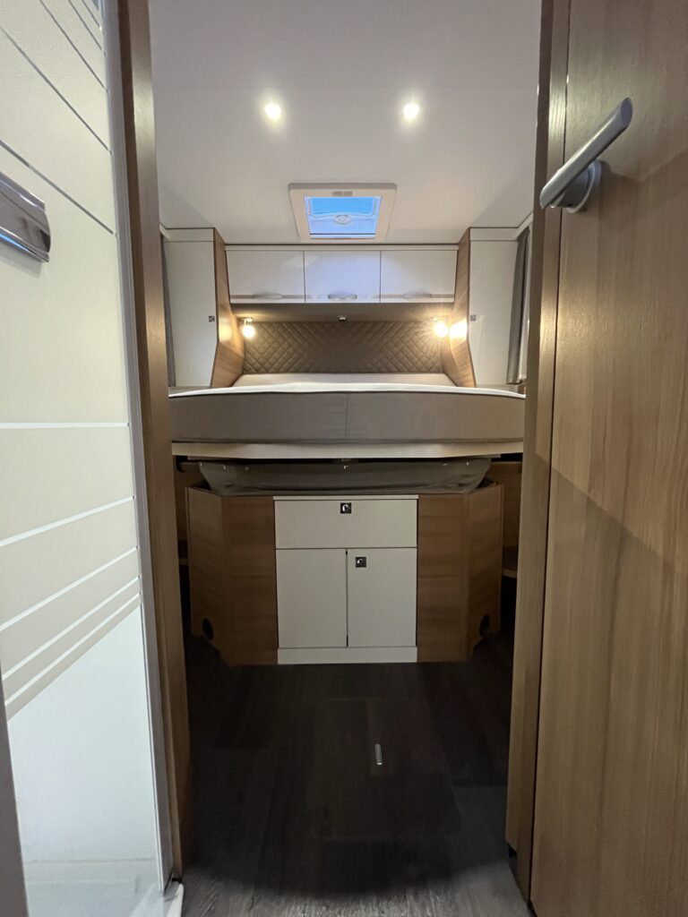 Adria Matrix Axess DC 670