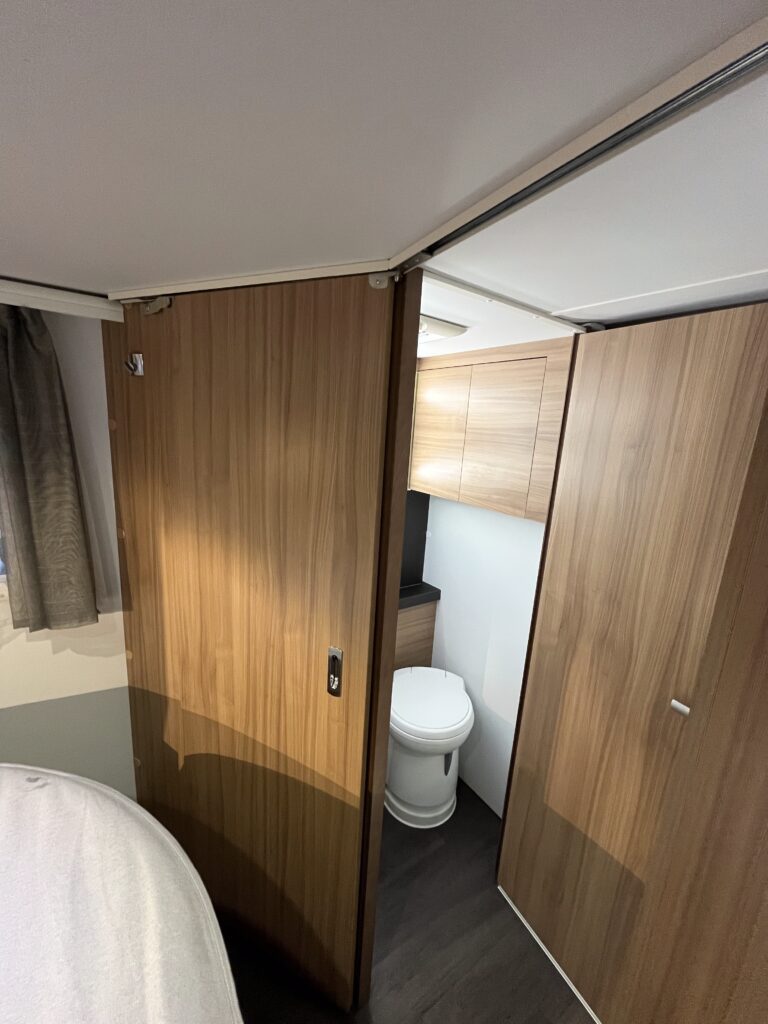 Adria Matrix Axess DC 670