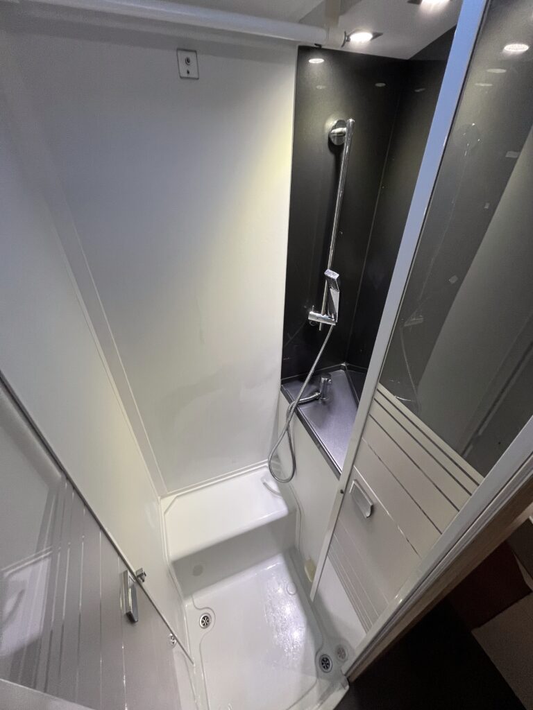 Adria Matrix Axess DC 670