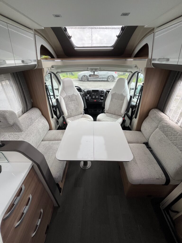 Adria Matrix Axess DC 670