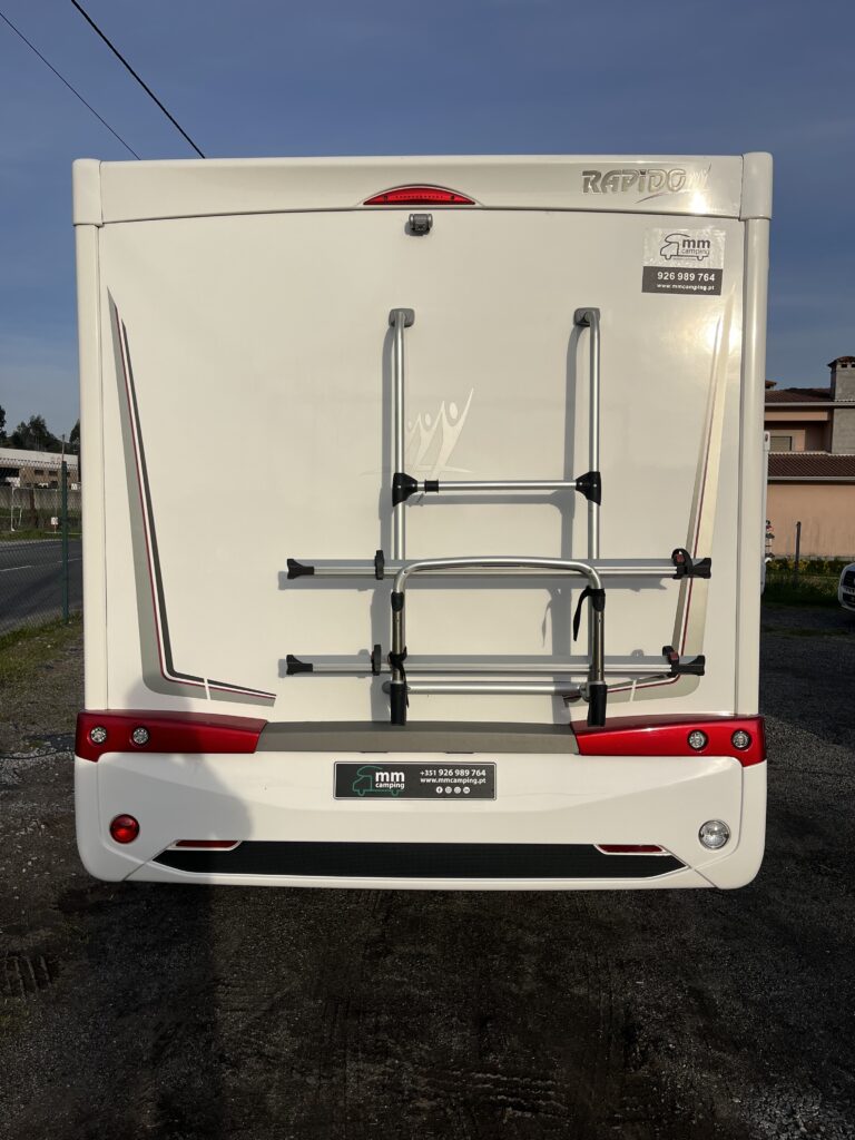 Rapido 650F Cama Central e Basculante