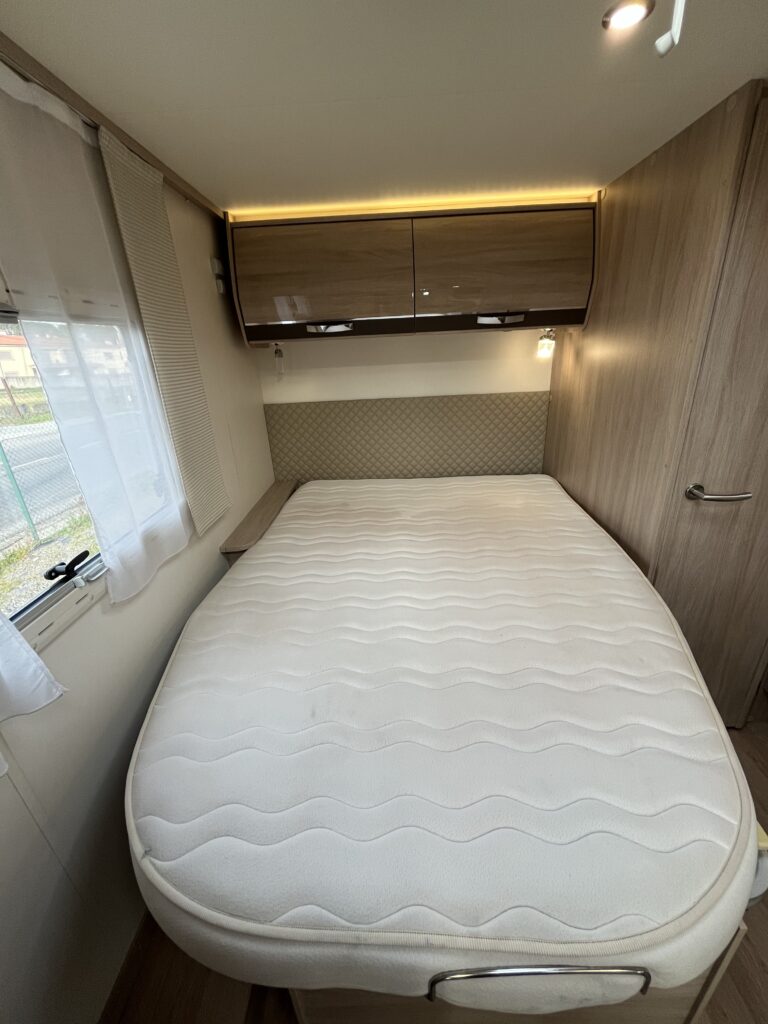 Rapido 650F Cama Central e Basculante