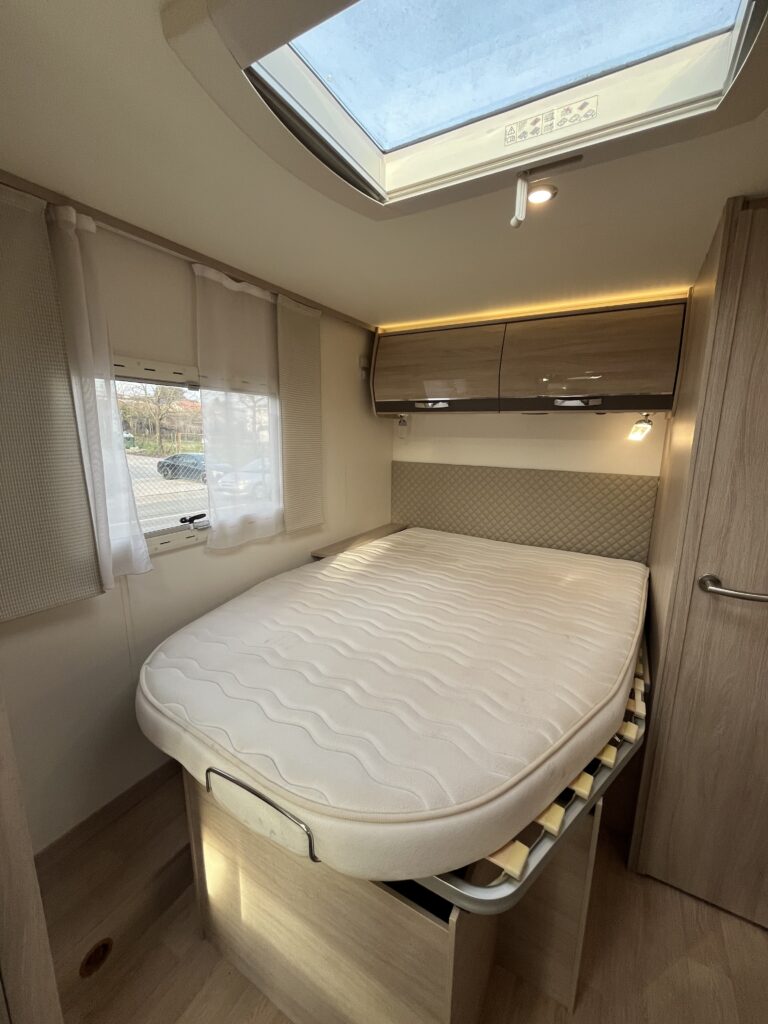 Rapido 650F Cama Central e Basculante