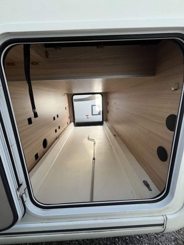 Florium Black Pearl 70 Cama central e basculante