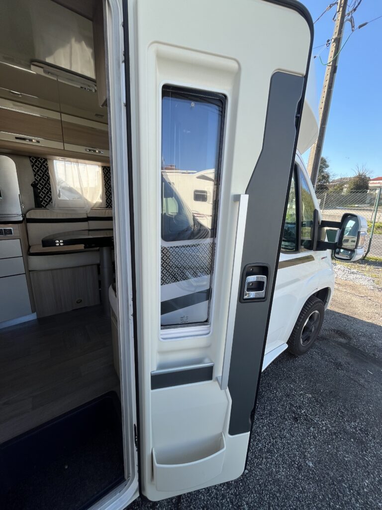 Florium Black Pearl 70 Cama central e basculante