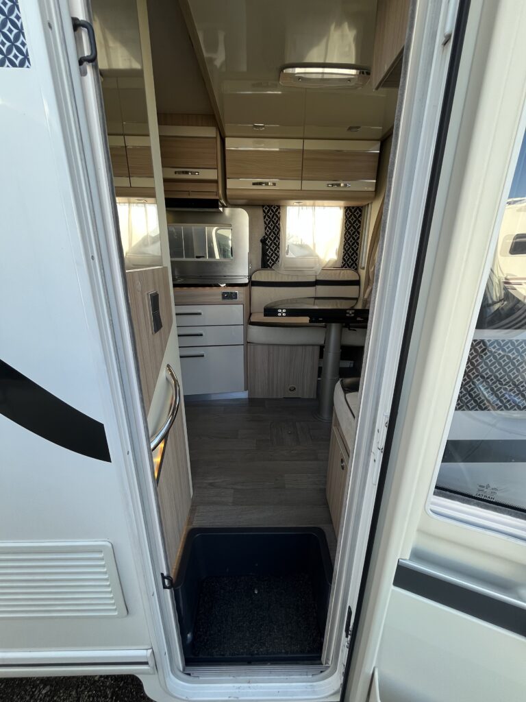 Florium Black Pearl 70 Cama central e basculante