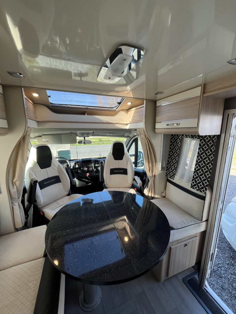 Florium Black Pearl 70 Cama central e basculante