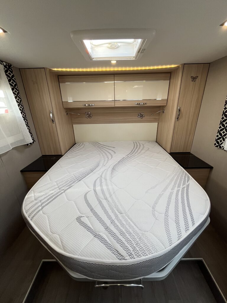 Florium Black Pearl 70 Cama central e basculante