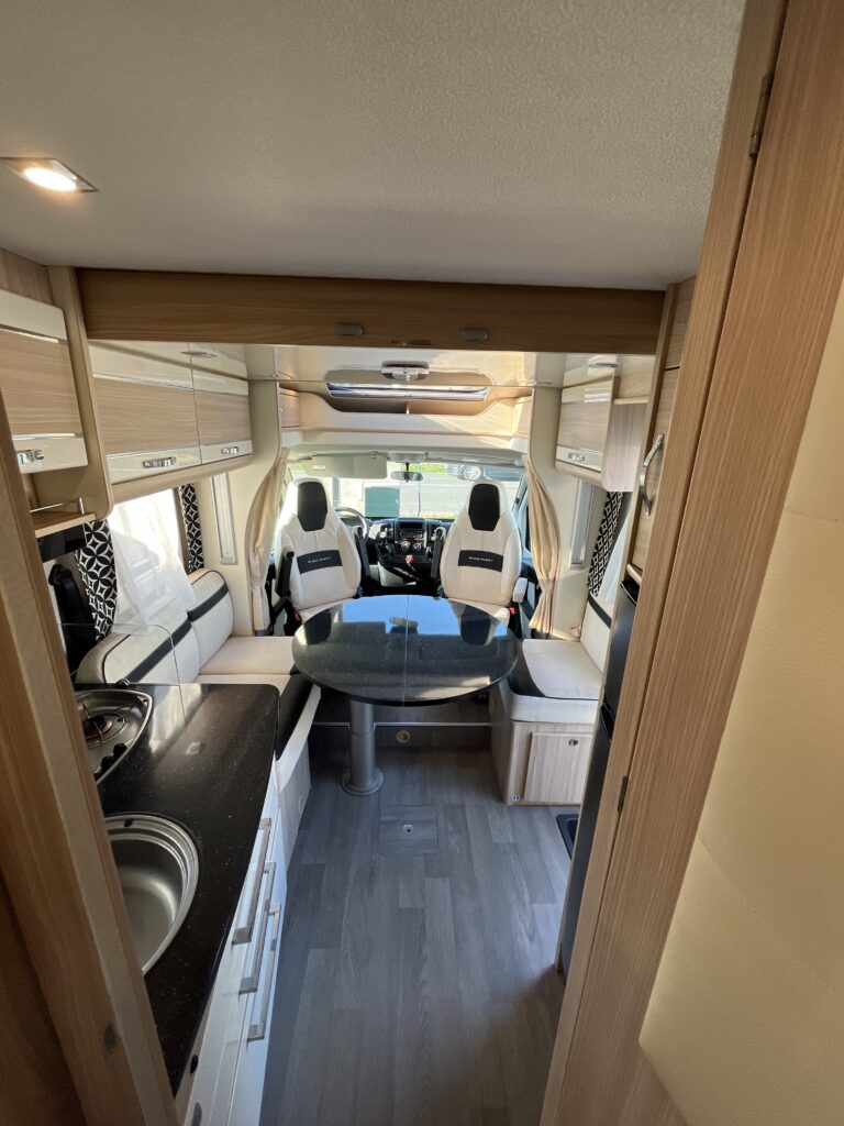 Florium Black Pearl 70 Cama central e basculante