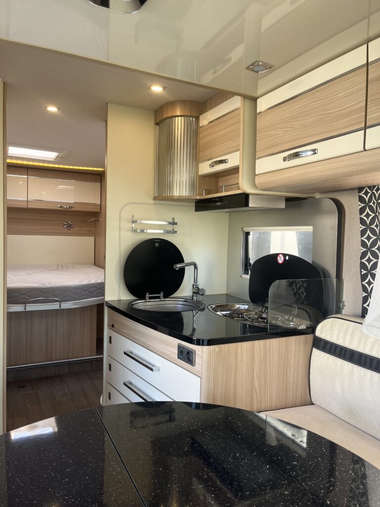 Florium Black Pearl 70 Cama central e basculante