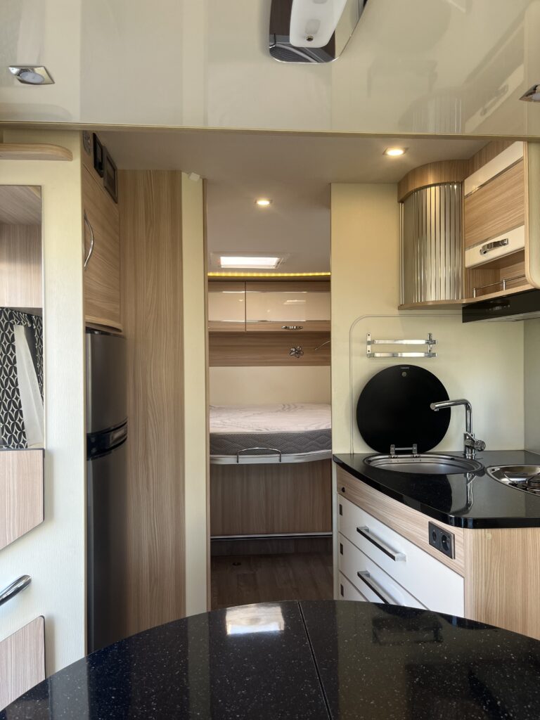 Florium Black Pearl 70 Cama central e basculante