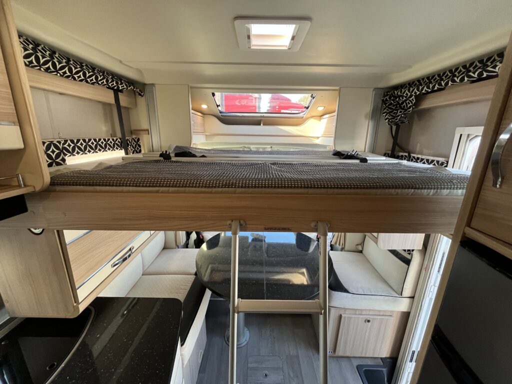 Florium Black Pearl 70 Cama central e basculante