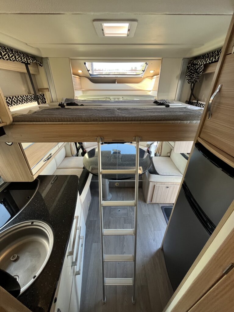 Florium Black Pearl 70 Cama central e basculante