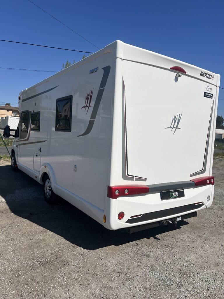 Rapido 665F Camas gemeas e basculante