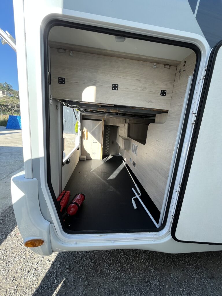 Chausson Titanium 738 XLB Cama central e basculante