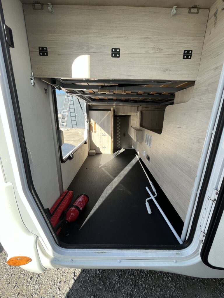 Chausson Titanium 738 XLB Cama central e basculante