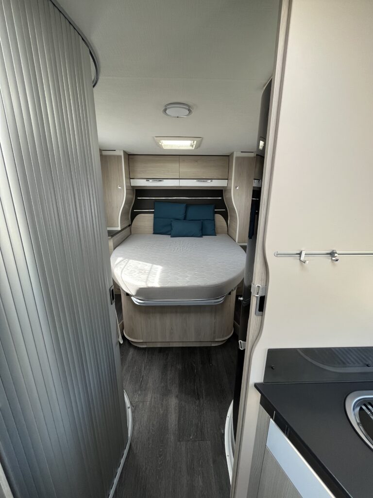 Chausson Titanium 738 XLB Cama central e basculante