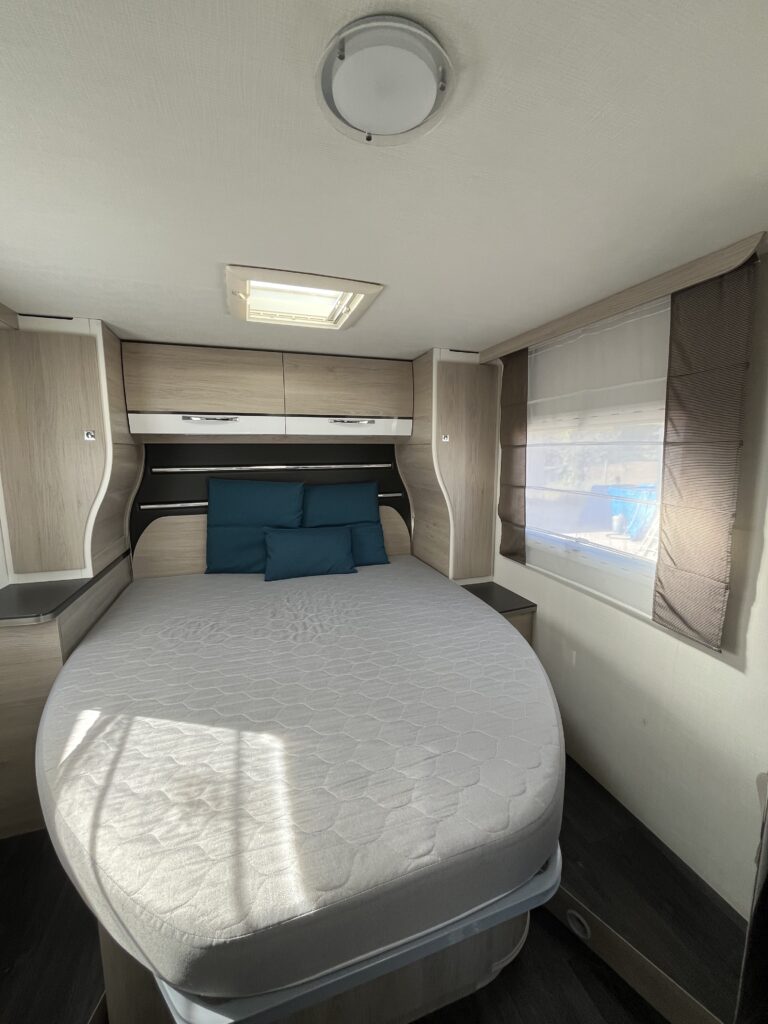 Chausson Titanium 738 XLB Cama central e basculante
