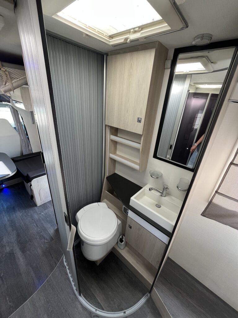 Chausson Titanium 738 XLB Cama central e basculante