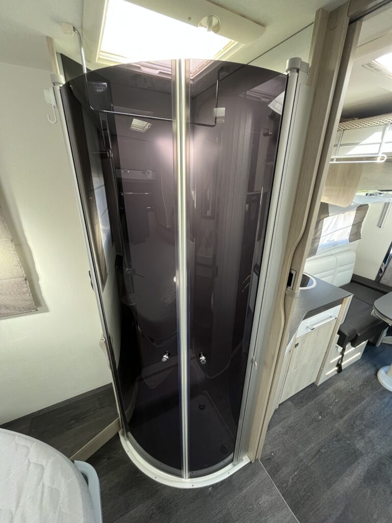 Chausson Titanium 738 XLB Cama central e basculante