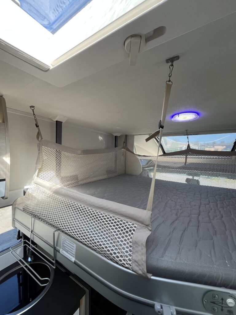 Chausson Titanium 738 XLB Cama central e basculante