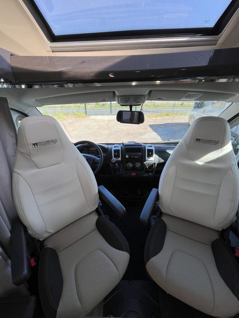 Chausson Titanium 738 XLB Cama central e basculante