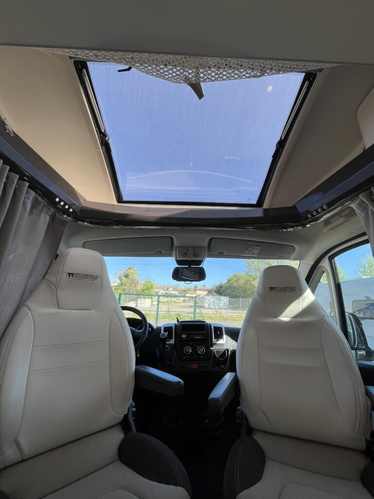 Chausson Titanium 738 XLB Cama central e basculante