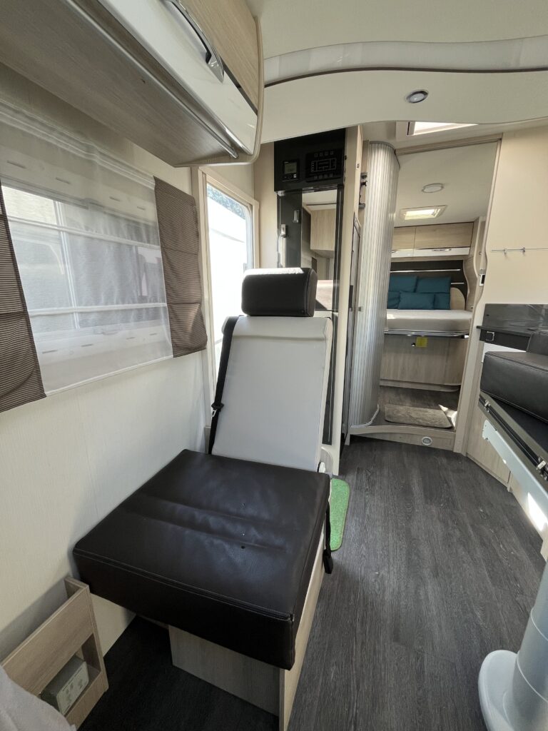 Chausson Titanium 738 XLB Cama central e basculante