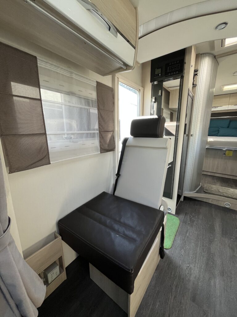 Chausson Titanium 738 XLB Cama central e basculante