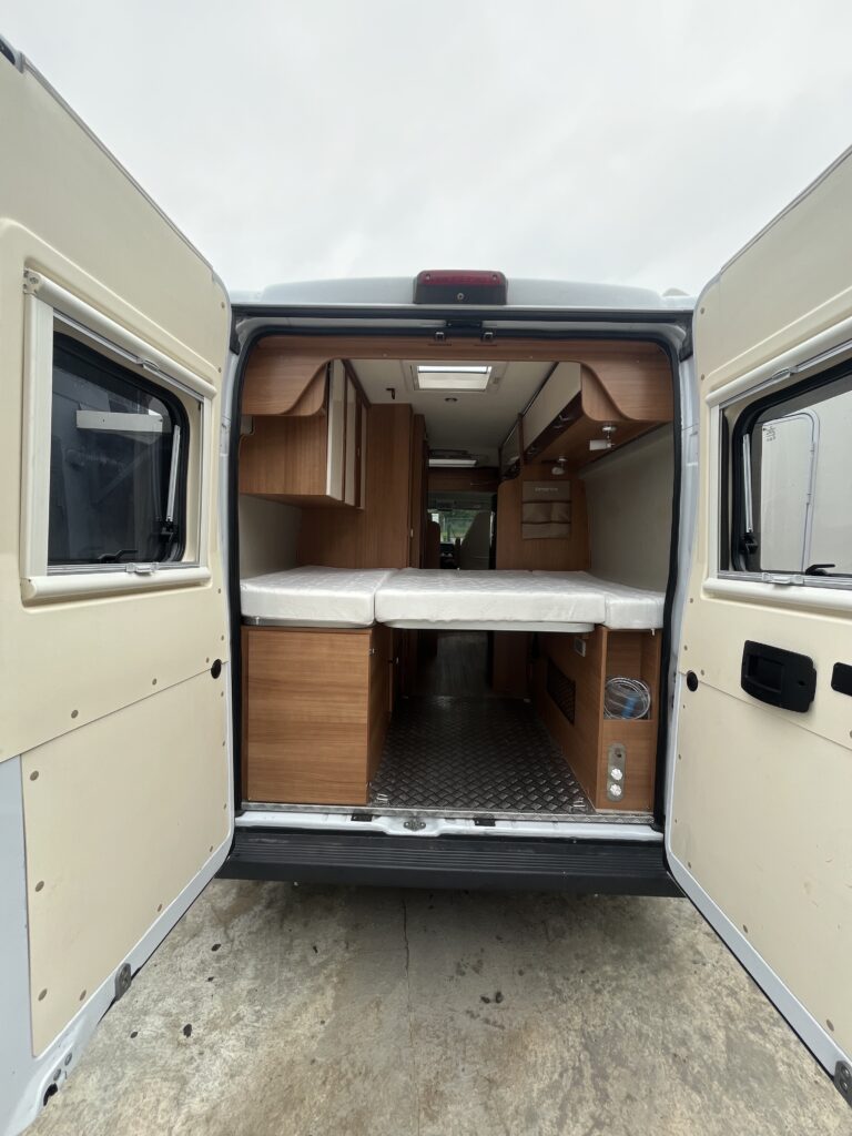 Furgão Campérêve Magellan 641