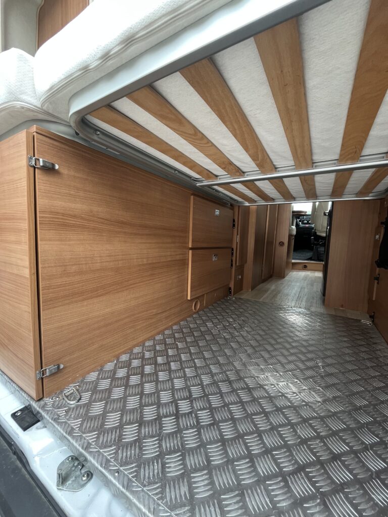 Furgão Campérêve Magellan 641