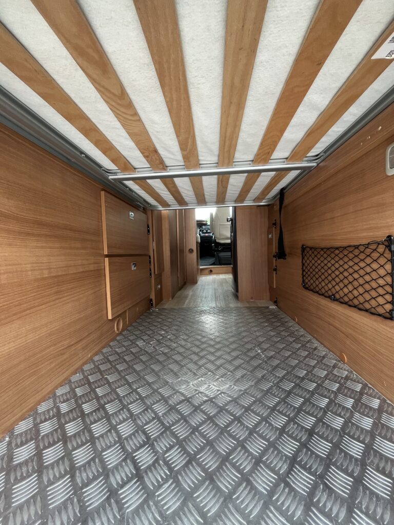 Furgão Campérêve Magellan 641