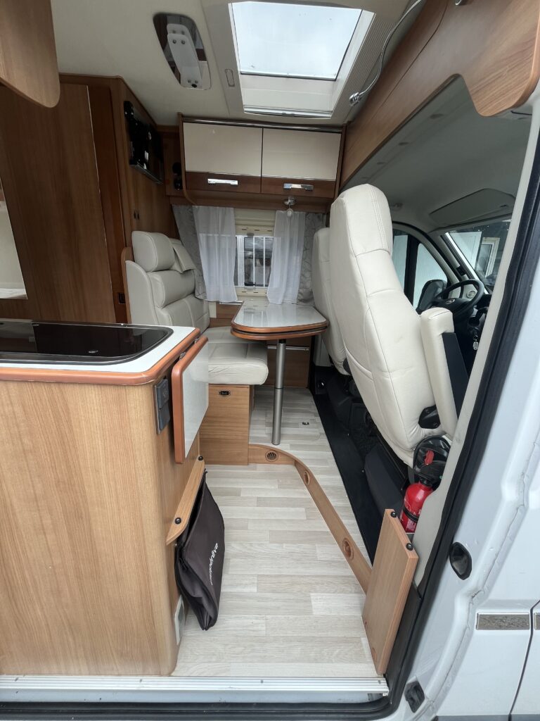 Furgão Campérêve Magellan 641