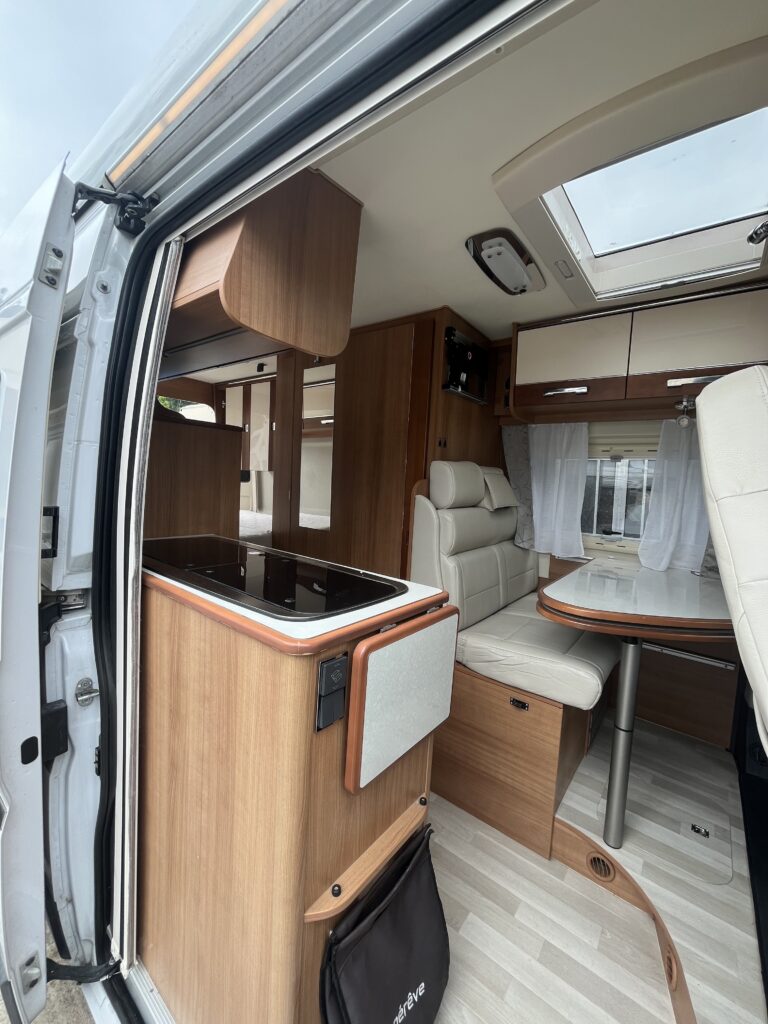 Furgão Campérêve Magellan 641