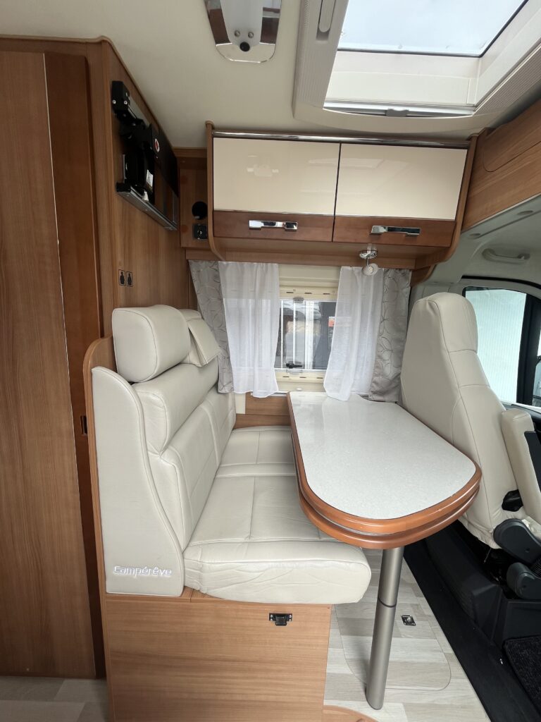 Furgão Campérêve Magellan 641