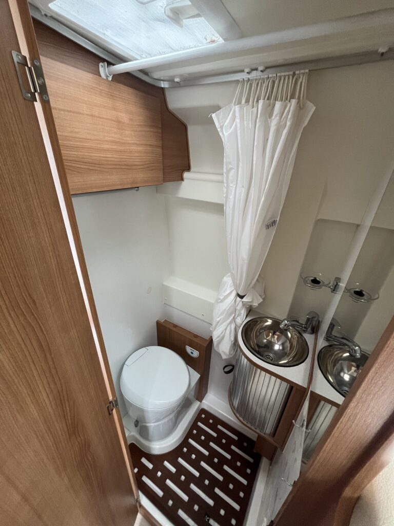 Furgão Campérêve Magellan 641