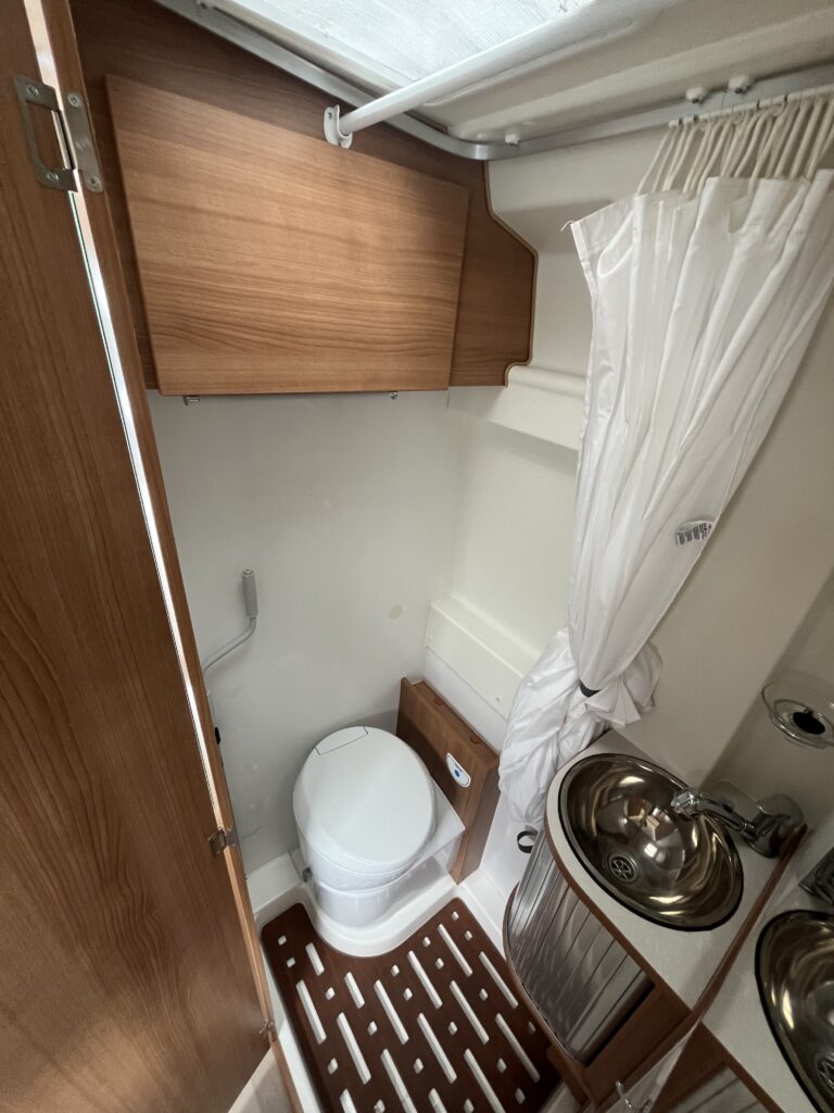 Furgão Campérêve Magellan 641